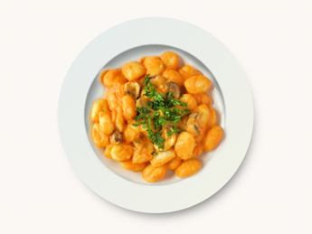 Un Halloween da leccarsi i baffi: le mense del Bresciano si trasformano in un magico banchetto!