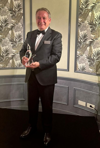 ll Presidente di Şişecam, principale investitore turco in Italia, insignito di un prestigioso riconoscimento