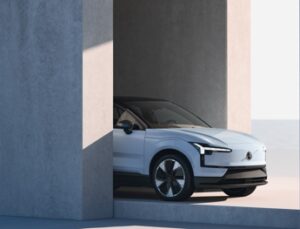 A ottobre Volvo cresce ancora (+10%), vendite trainate da modelli elettrici