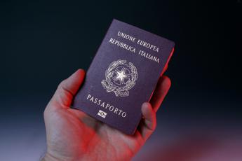 Altroconsumo, per il rilascio del passaporto tempi di attesa lunghi e costi alti