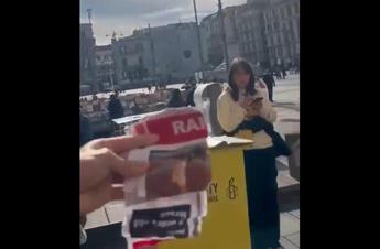 Amnesty Italia: “Attivisti non hanno strappato volantini ostaggi Israele”