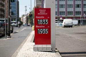 Benzina e diesel, stop al cartello con i prezzi: Tar del Lazio boccia decreto