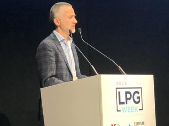 Carburanti, Grosso (Politecnico Milano): “Vantaggi ambientali da miscele di biocarburanti”