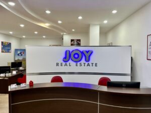 “Il mercato immobiliare pugliese fa gola agli stranieri”. Parola ai brokers di Joy-Real Estate Carlo Cirignaco e Paolucci Irene