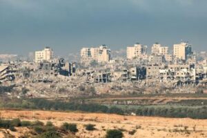 Israele, raid su Gaza distrugge casa leader di Hamas Haniyeh