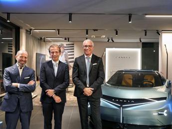 Lancia Pu+RA HPE: inaugurate nuove concessionarie italiane