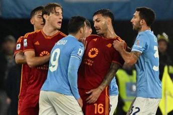 Lazio-Roma 0-0, derby nervoso e senza gol tra Sarri e Mourinho