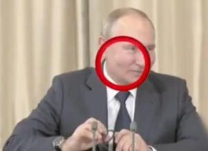Lifting per Putin o è un sosia? Il nuovo volto del presidente russo con le guance ‘rimpolpate’