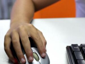 Milano, foto e video di violenze sessuali su bambini e bambine: 10 arresti e 29 identificati