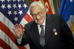 Morto a 100 anni Henry Kissinger, ex segretario di Stato Usa