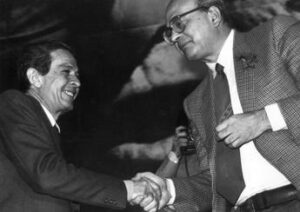 Non solo Atreju, dai fischi di Craxi al Gabibbo di D’Alema: i leader a casa dell’avversario