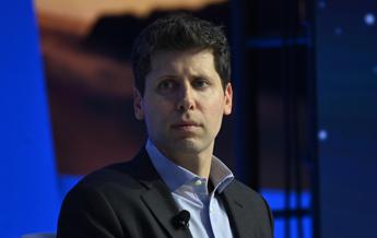 OpenAI ci ripensa, Sam Altman torna alla guida dopo il siluramento