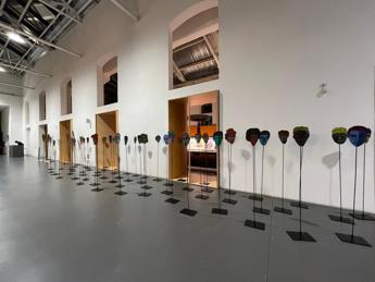 ‘Personae’, l’enigma delle maschere di Bruno Pellegrino all’Adi Design Museum