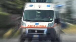 Roma, tragico incidente sulla Casilina: ciclista muore dopo scontro con un autocarro