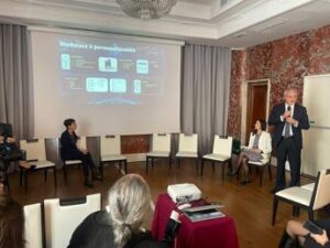 Salute: anticorpi, biofabbriche e IoT premiati da Health&BioTech Summit