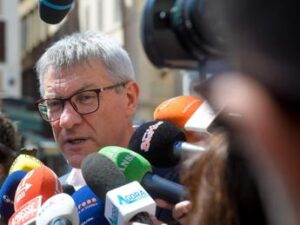 Sciopero generale, Cgil-Uil vanno avanti. Salvini: “Così scatta precettazione”