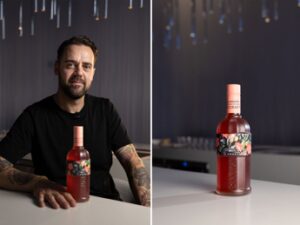 Simone Caporale, Global Ambassador Partner di Amaro Santoni, in testa alla classifica dei Best Bars 2023 con il Sips di Barcellona