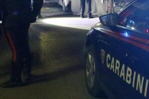Stesa di camorra a Pomigliano D’Arco, raffica di proiettili contro due appartamenti