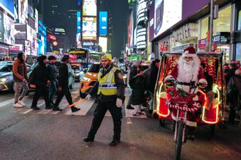 Allarme attentati negli Usa, Fbi: “Rischio attacchi di lupi solitari sotto Natale”