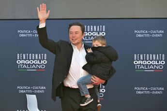 Atreju, Musk: “Natalità cala in Italia, vostra cultura rischia di scomparire”