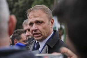 Caccia, ritirata proposta di legge con fucile a 16 anni