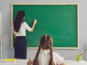 Csel, la scuola il comparto con l’anzianità di servizio più bassa, 12 anni contro una media di 16,6