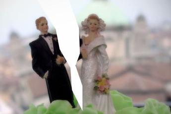 Divorzio, svolta della Cassazione: nel calcolo dell’assegno vale anche la convivenza