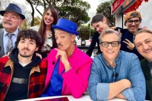 Fiorello sventola il fax sul Mes a Viva Rai2: “Ubi Maio minor cessat”