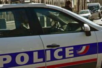 Francia, madre e 4 figli trovati morti in casa: arrestato il padre