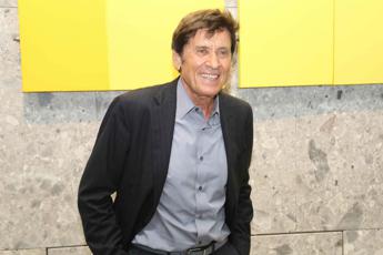 Gianni Morandi, 79 anni e non sentirli: corsetta per festeggiare il compleanno
