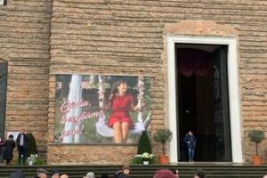 Giulia Cecchettin, oggi il funerale: l’invito al ‘rumore’ per non dimenticare