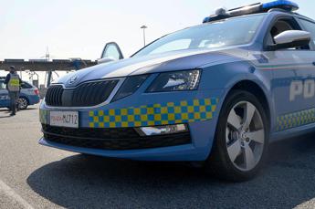 “Ho una bomba in auto”, allarme su A10 e autostrada chiusa