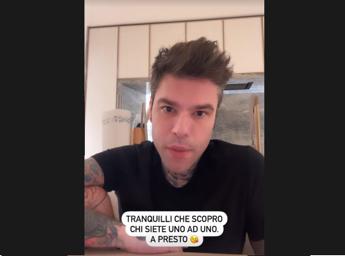 Insulti e minacce a Leone, Fedez risponde: “Giù le mani dai miei figli”
