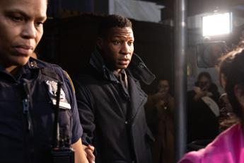Jonathan Majors condannato per aggressione, la Marvel lo ‘scarica’
