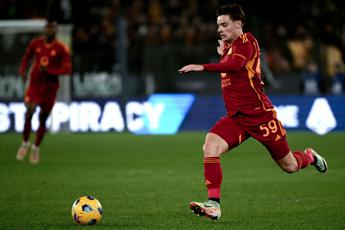 Ladri a casa del giocatore della Roma Zalewski