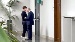 Milano, al via interrogatorio di Leonardo La Russa accusato di violenza sessuale: pronto a rispondere a pm