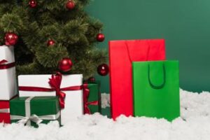 Natale, i regali rendono più felici l’86% dei dipendenti: ecco i 5 più desiderati