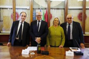 Piano Ama per Natale, più presidi e potenziamento raccolta negozi e ingombranti