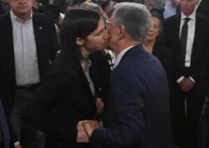 Prodi ‘benedice’ Schlein: “Può federare il centrosinistra”