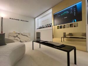 Range Rover conferma di nuovo la sua presenza a Courmayeur per la stagione invernale 2023-2024