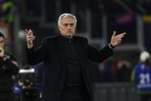 Roma-Cremonese, Mourinho contro Massimo Mauro