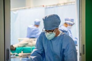 Sanità, stressati 6 infermieri su 10 e quasi metà pronto a lasciare