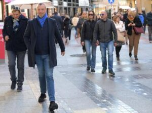 Sanremo 2024, Amadeus: “Sul palco Festival anche il tema dei femminicidi”