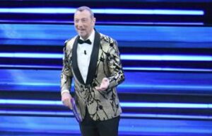Sanremo 2024, lo psichiatra avverte: “Leggerezza canzoni nasconde delle insidie”