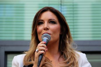 Selvaggia Lucarelli e la maxi multa a Chiara Ferragni per il pandoro: “Ricchezza non ti basta mai”