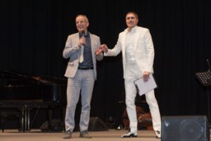 Solidarietà e spettacolo. oltre 700 manager a teatro per sostenere le associazioni umanitarie del veneto