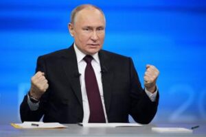 Ucraina, Putin: “Cretini a Kiev, Russia non rinuncerà mai a territori”