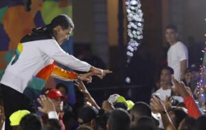 Venezuela, Maduro vuole un pezzo di Guyana: “Referendum dice sì”