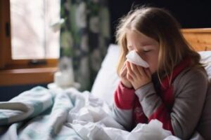Arriva il freddo, i consigli del pediatra: “Bambini all’aperto, no problem”