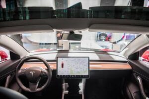 Auto elettriche ferme a Chicago, l’esperto del PoliMi: “Incuria e freddo possibili cause”